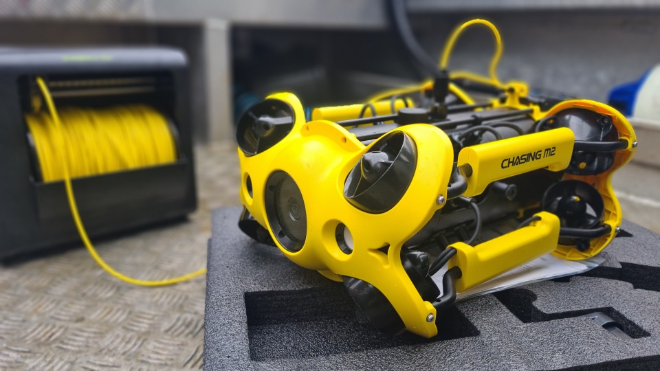Mini ROVs are like remote-controlled submarines. Image: LEARNZ.